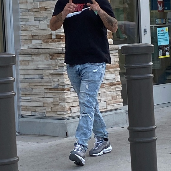 Meet your Posher, Banx - Picture 15 of 17